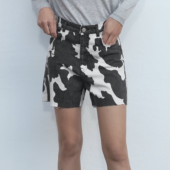 Zara Cow Print Denim Shorts 32 (US 0) NWT - Picture 6 of 7